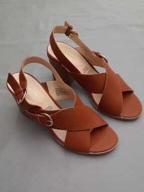 Liz Claiborne's Tan Leather Crisscross Slingback Wedge Sandals - Size 7 1/2